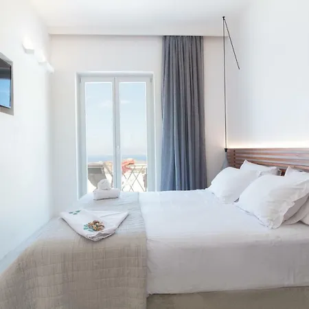 Wabi Luxury & Maisonettes Holiday home *
