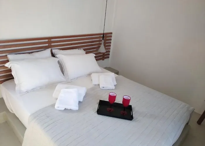 Wabi Luxury & Maisonettes Íosz