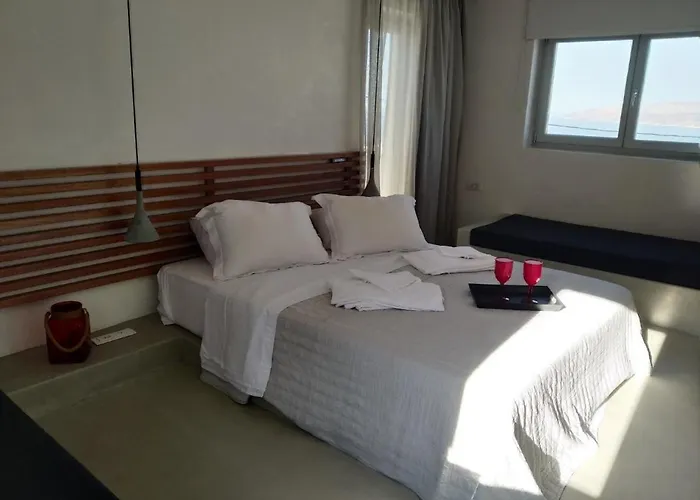 Wabi Luxury & Maisonettes * Íosz